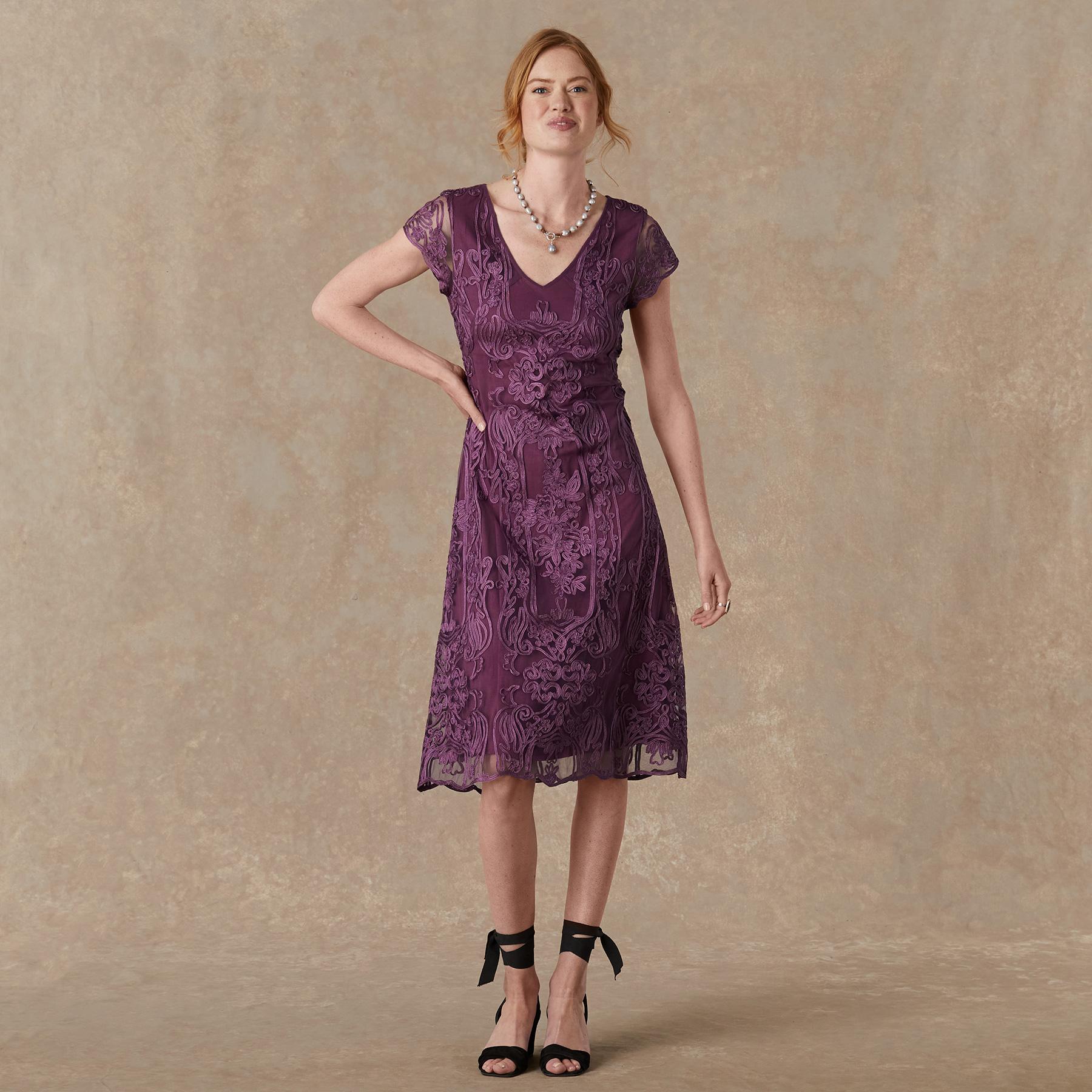 Hidden Avenue Dress. Petite