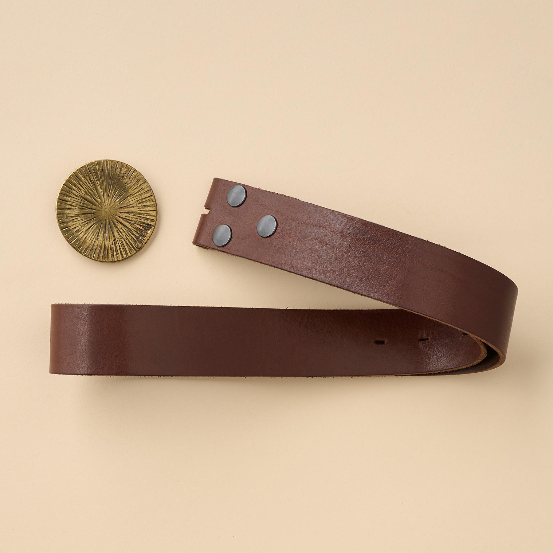 Novella Buckles