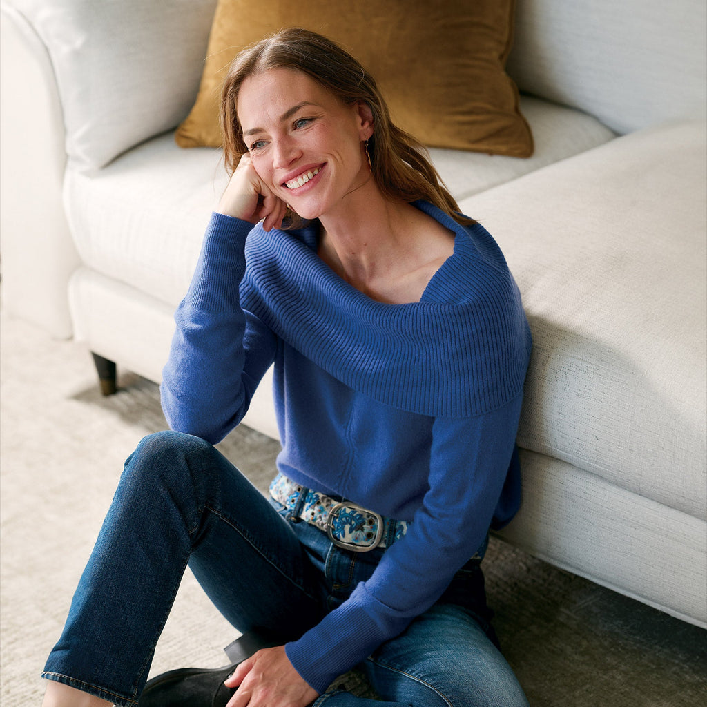 Giovanna Cashmere Cowlneck. Petite