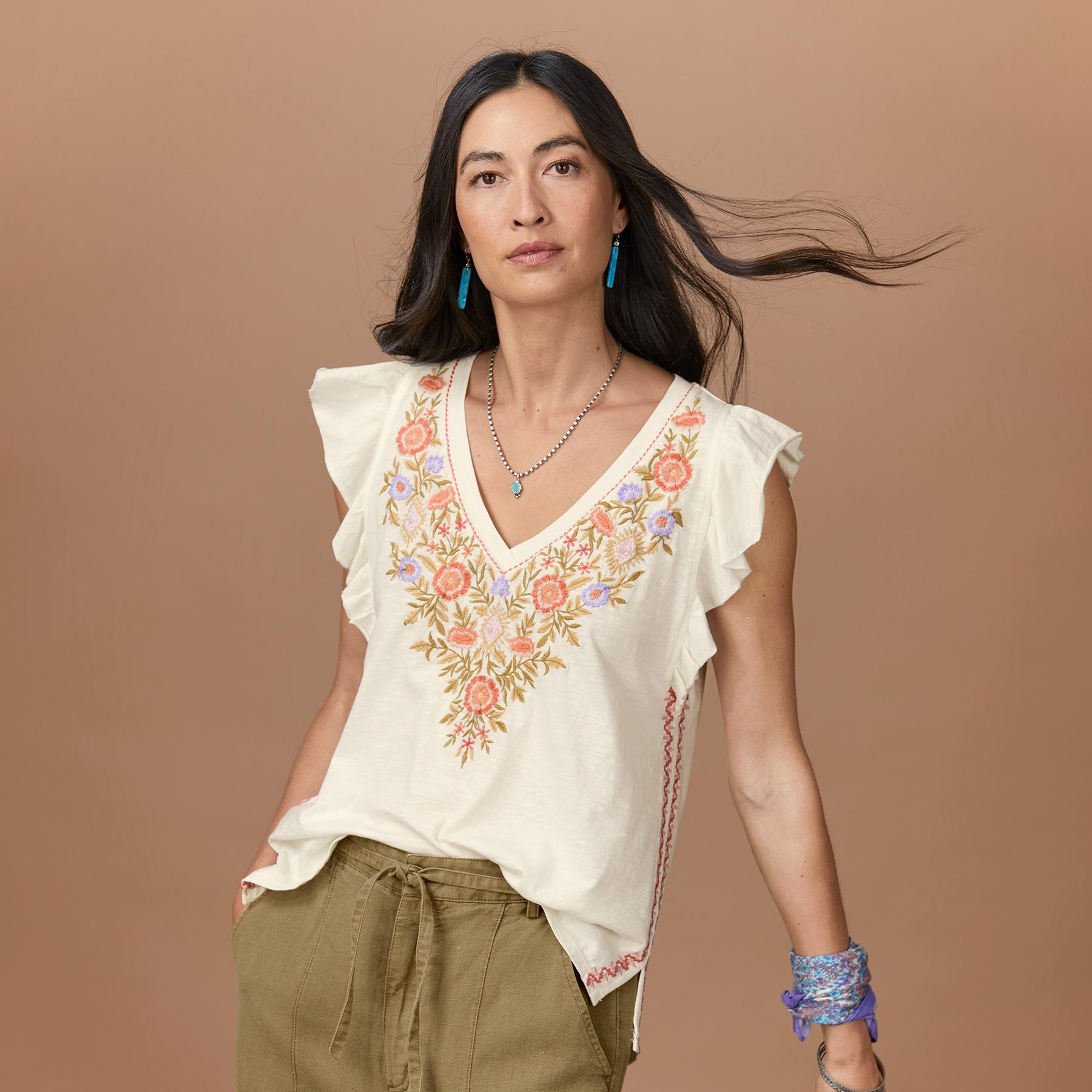 Lakelynn Floral Top. Petite