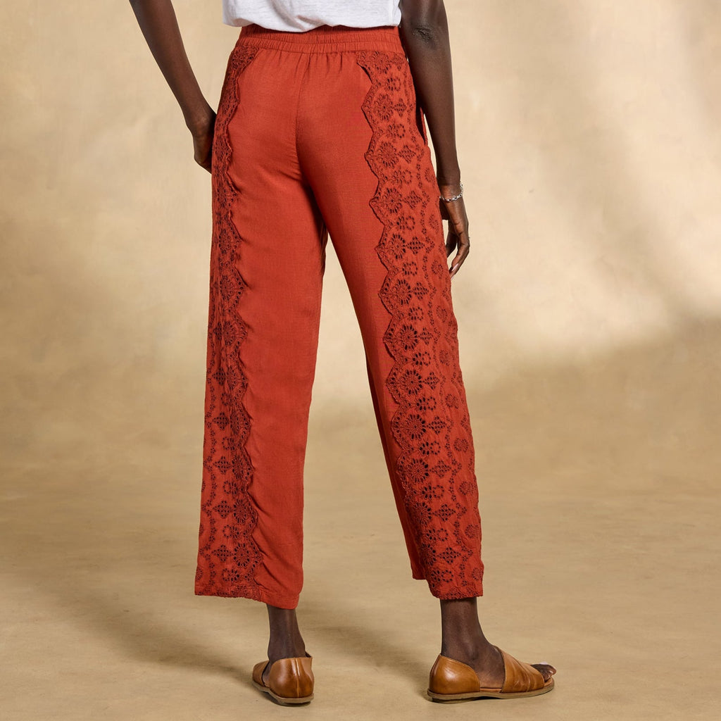 Suvi Eyelet Pants. Petite