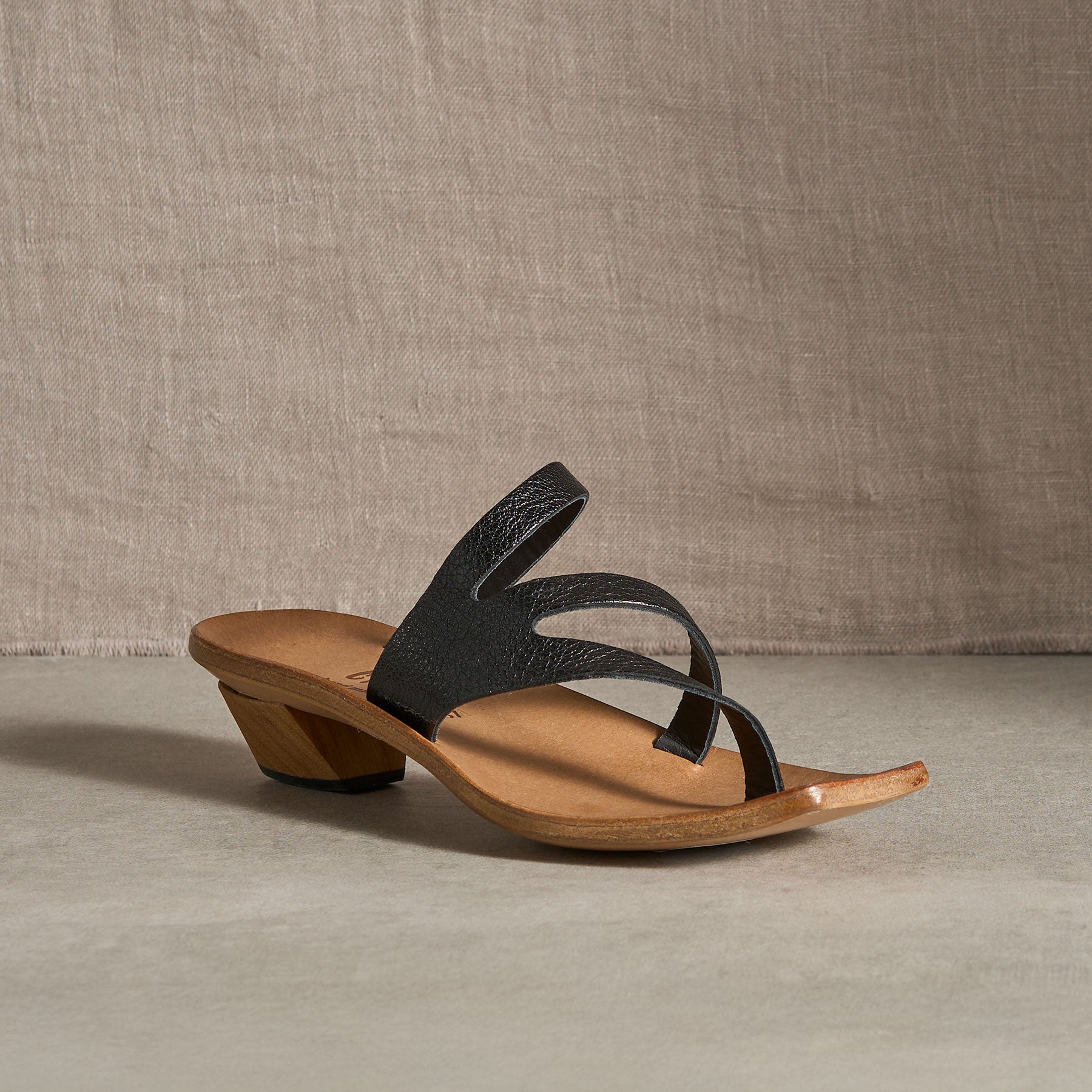 Cupertino Sandals