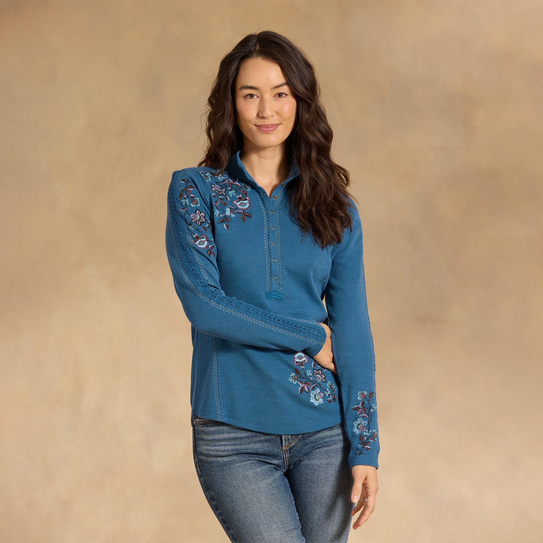 Alpenwild Henley. Petite