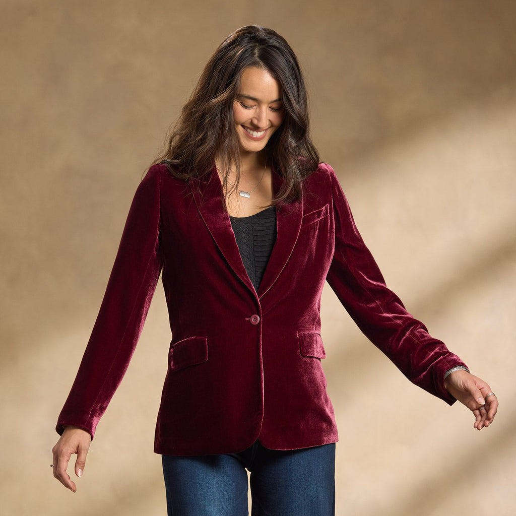 Ravell Velvet Blazer. Petite