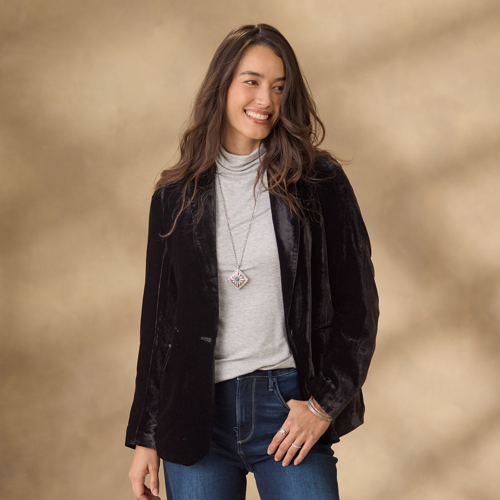 Ravell Velvet Blazer. Petite