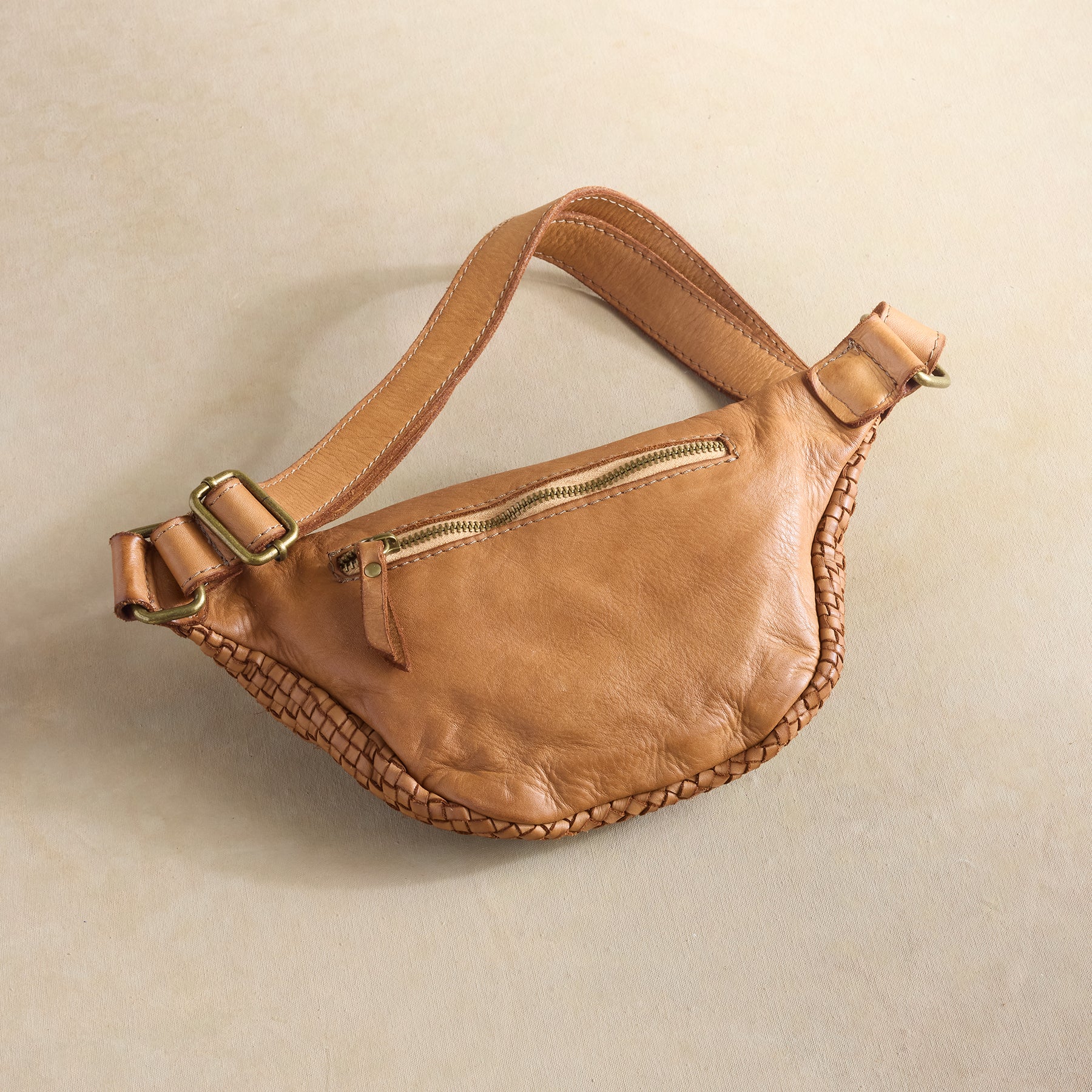 Edelgard Sling Bag