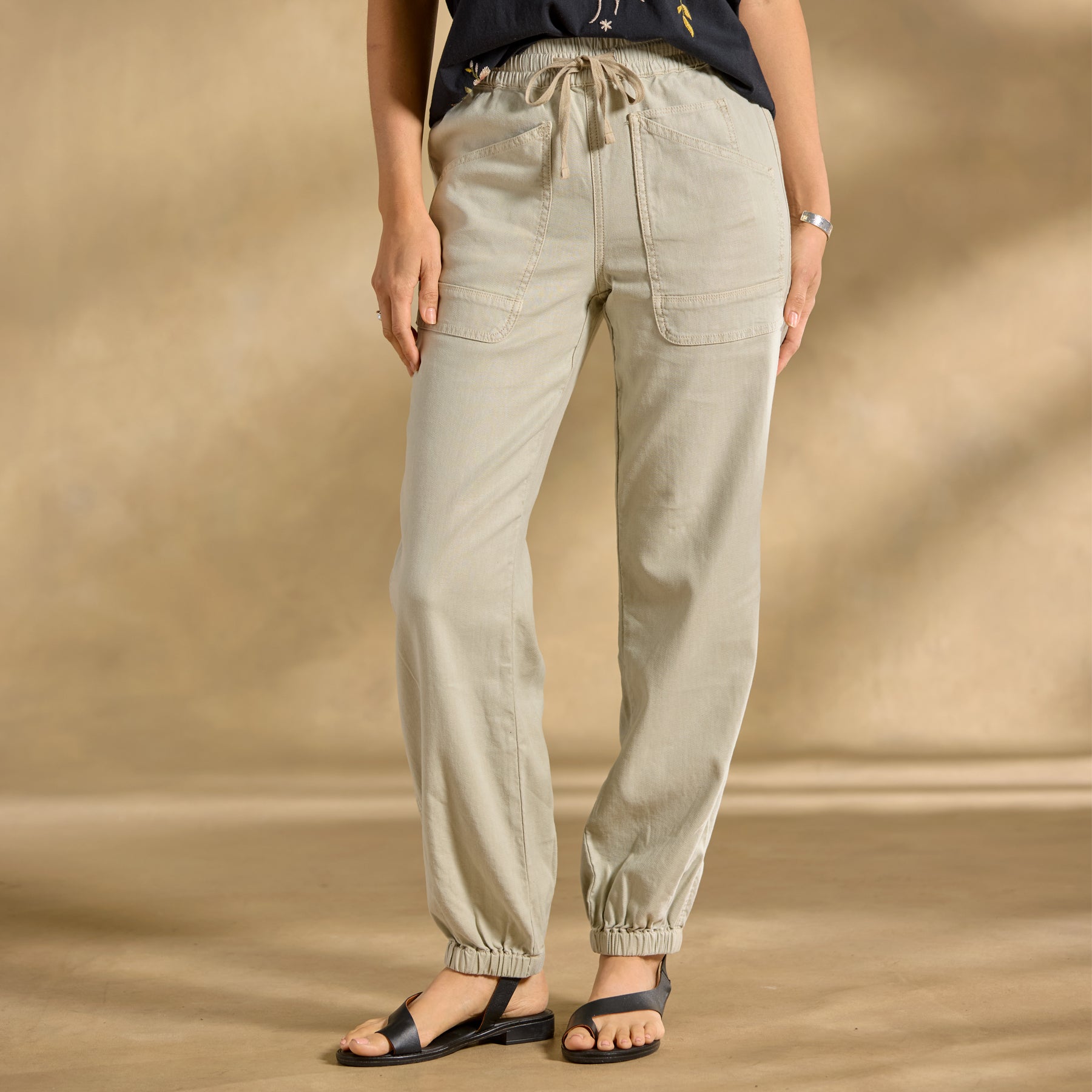 Nyla Joggers