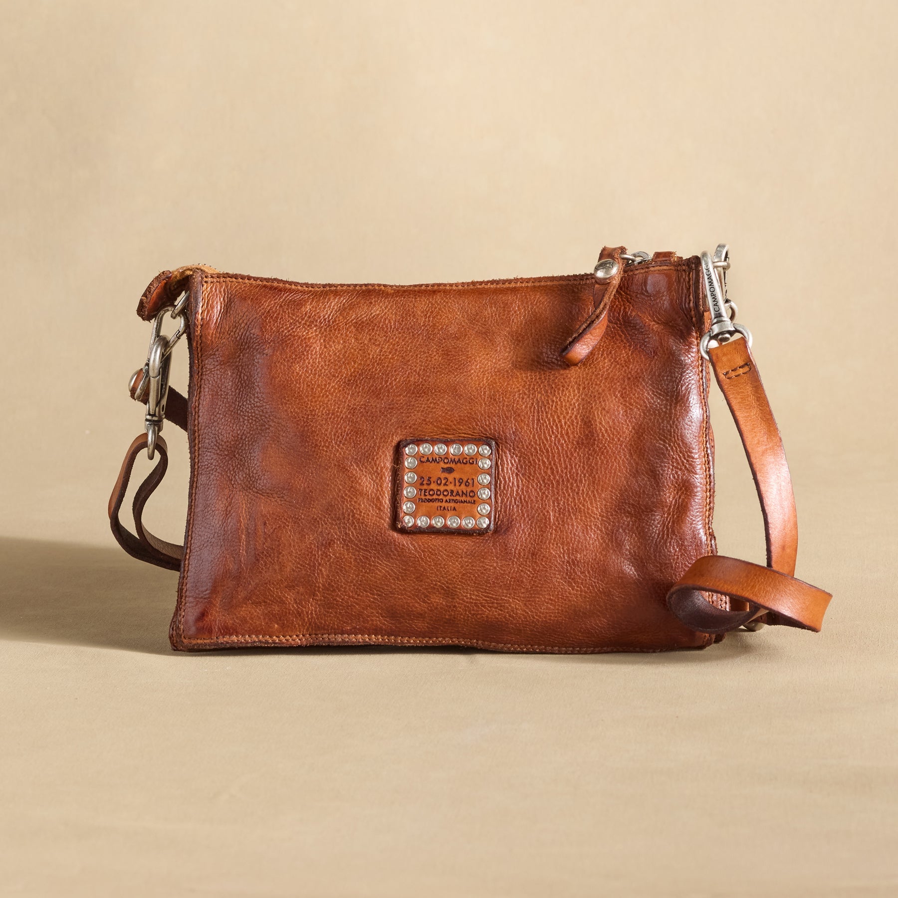 Papillon Clutch