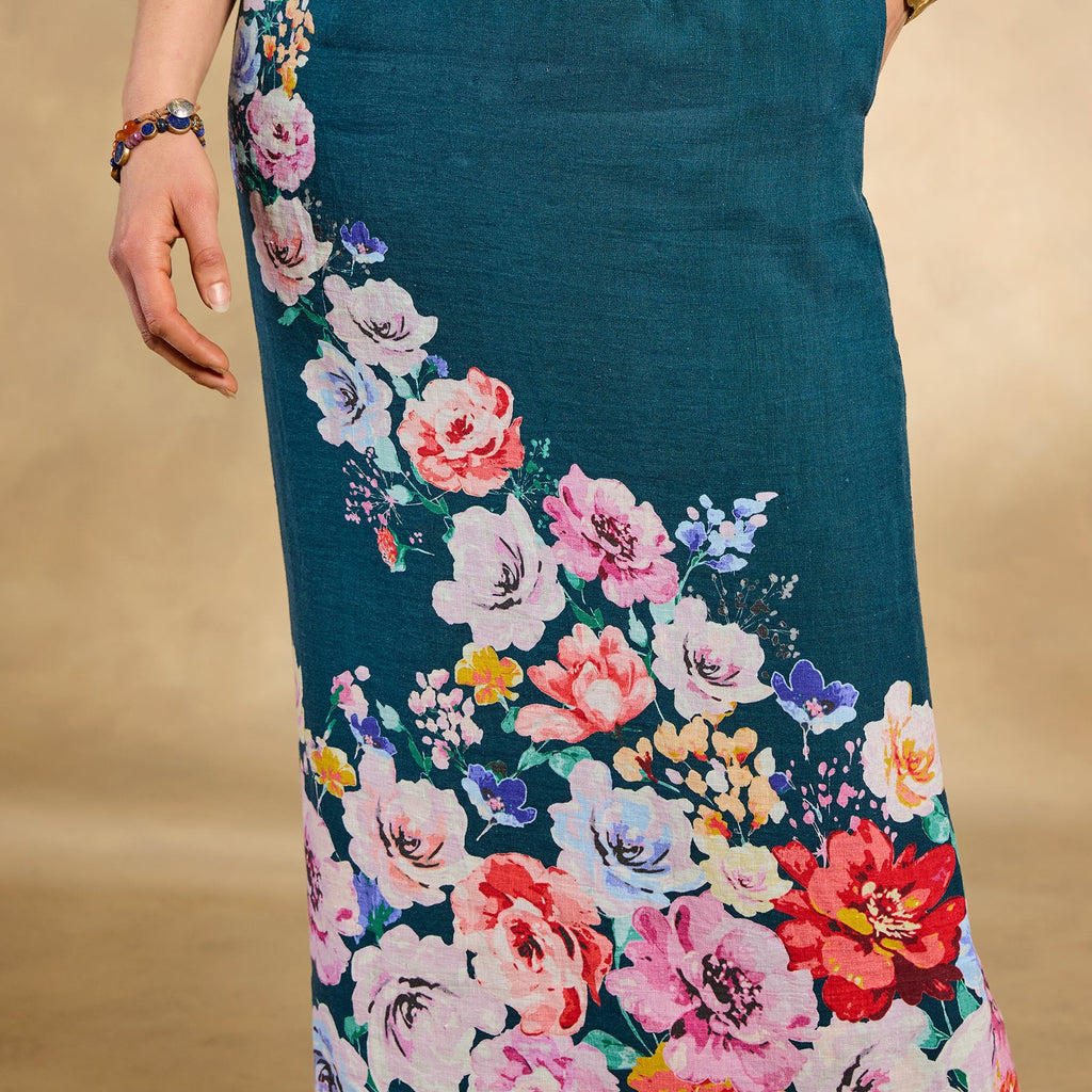 Graceful Verenia Linen Skirt. Petite