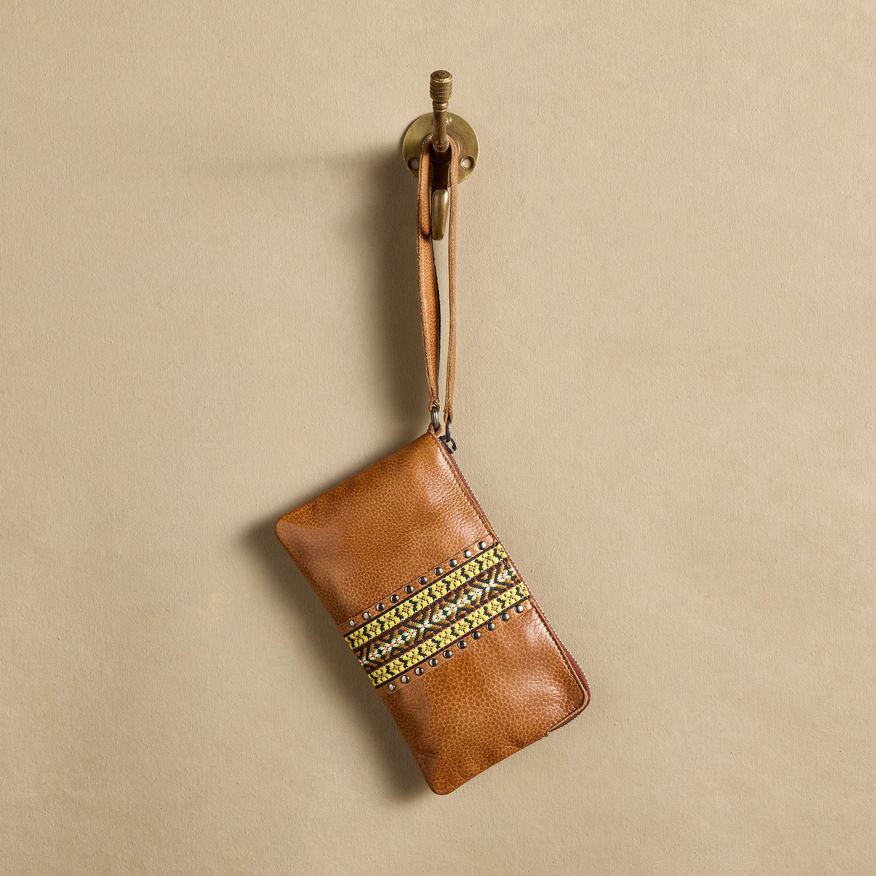 Chamiso Zippered Pouch
