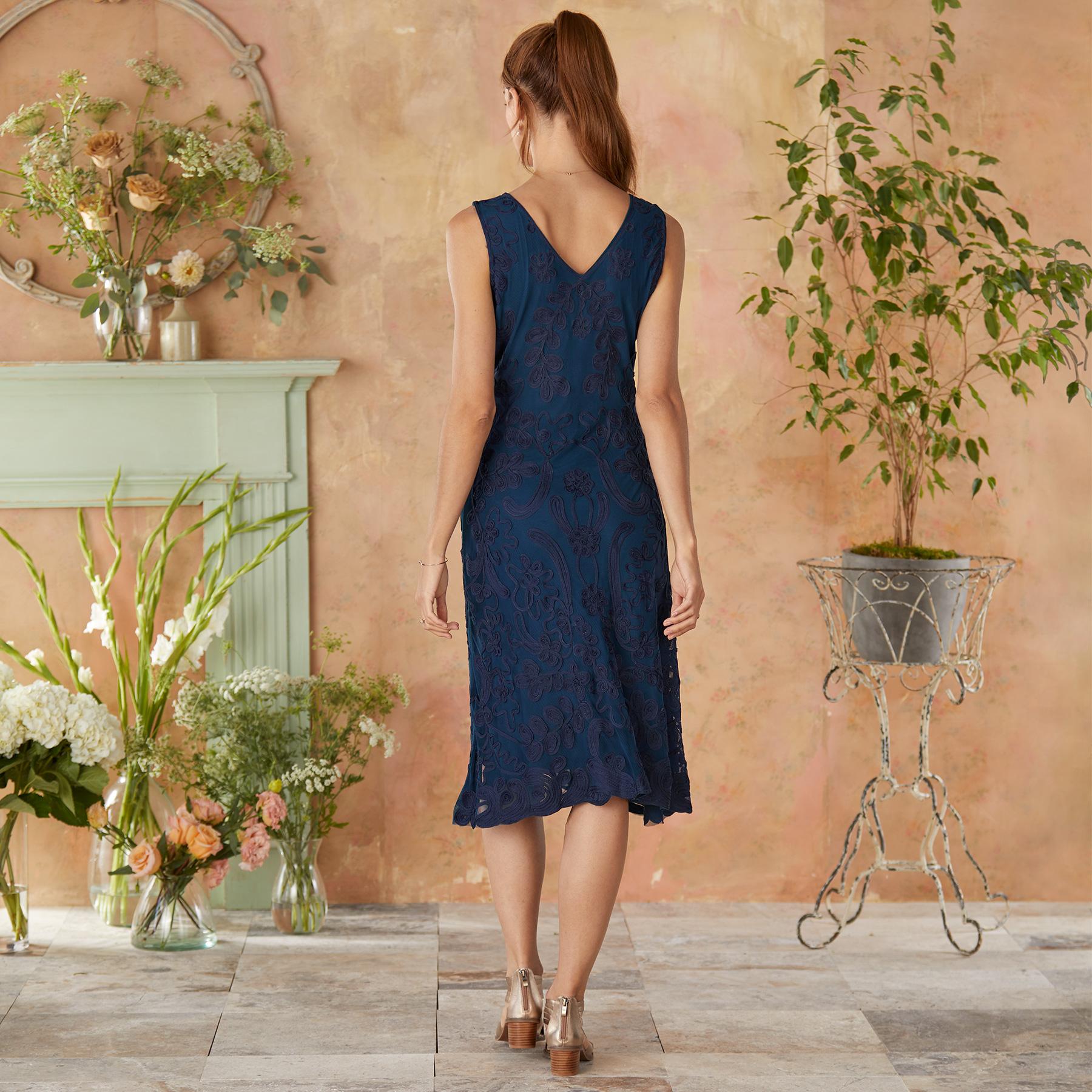 Cameo Dress. Petite