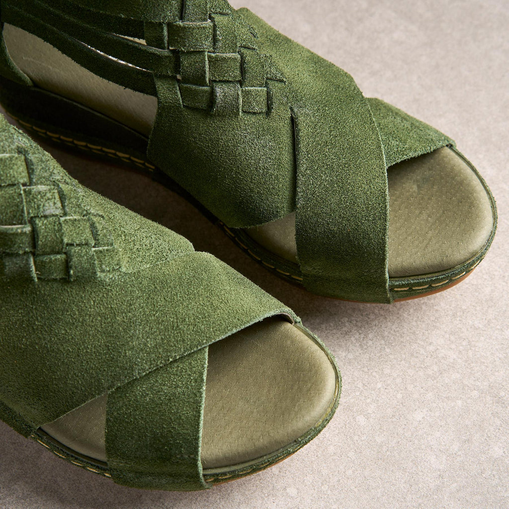 Rowena Wedges